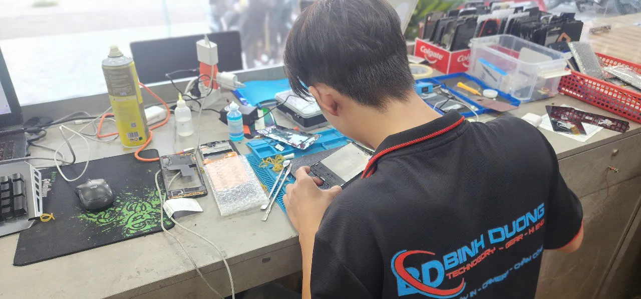 Thay Chân Sạc Samsung M10 Uy Tín Tại Bình Dương – Sạc Nhanh, Ổn Định, An Toàn