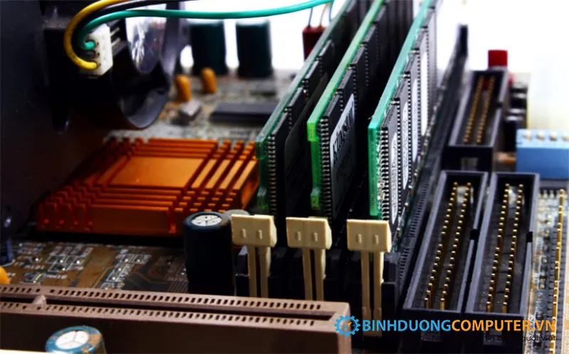 Cách khắc phục CPU chạy nhưng không lên màn hình