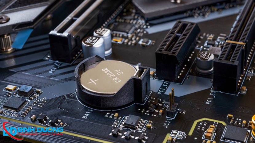 Tháo pin CMOS