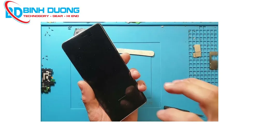 Thay màn hình Samsung S21 loại Zin