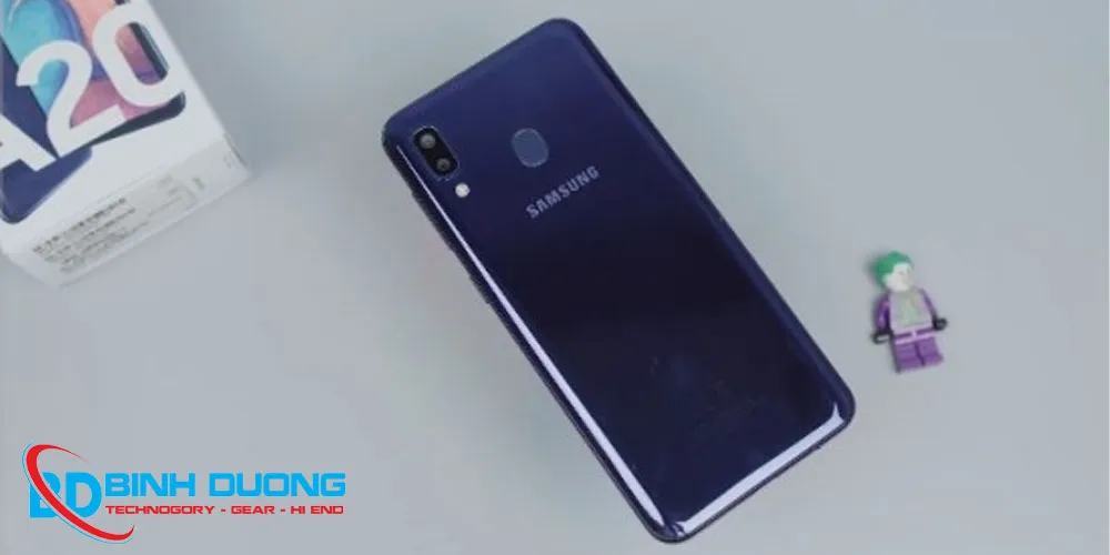 Bảng giá Thay nắp lưng Samsung A20 mới nhất tại Bình Dương