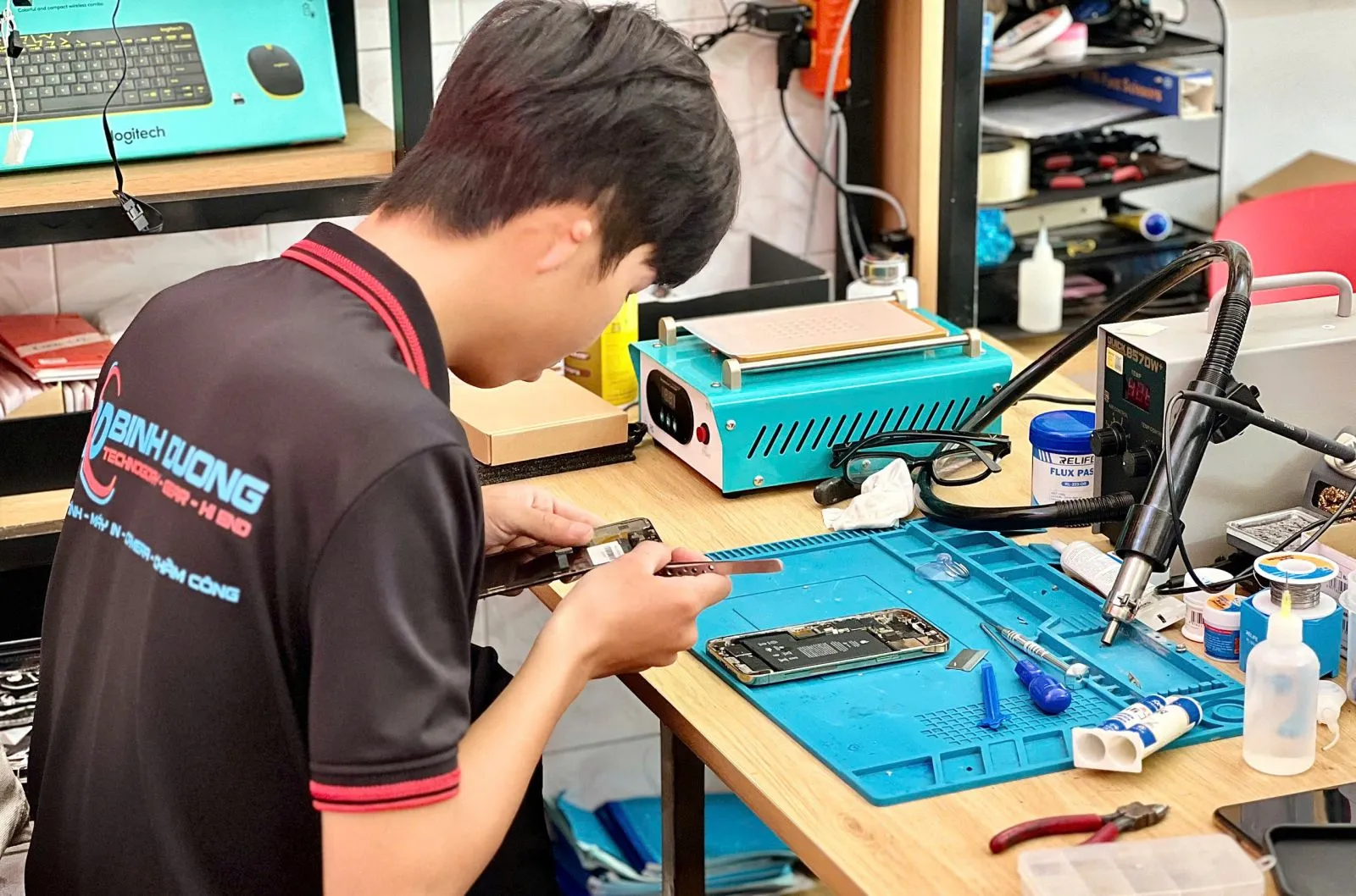 Các nguyên nhân gây hỏng màn hình Realme 9 Pro