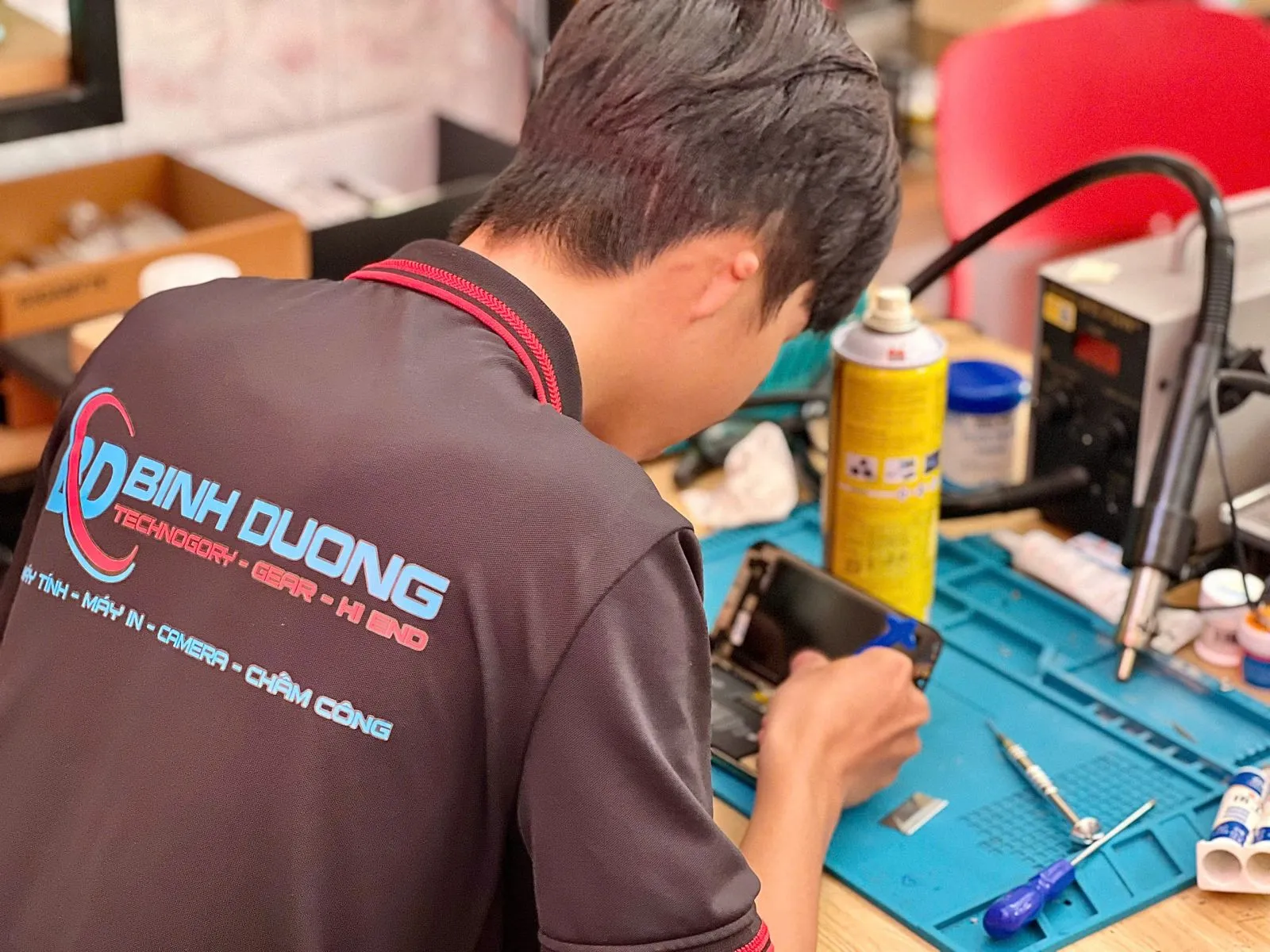 Nguyên nhân khiến Pin Oppo Reno 6 Bị chai, hư hỏng