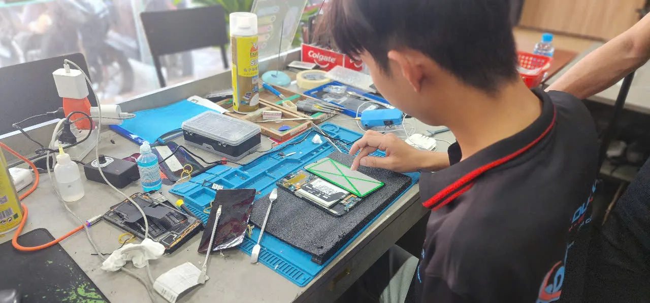 Giá thay màn hình Samsung A21