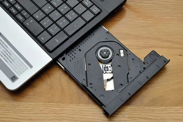 Description: Kiểm tra Laptop cũ khi mua