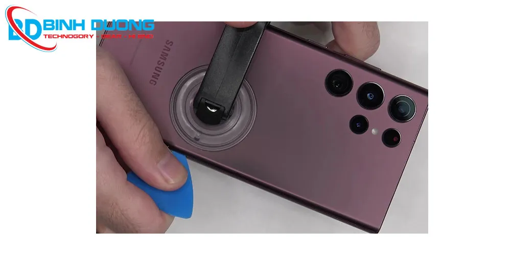 Thay kính lưng Samsung S22 ultra